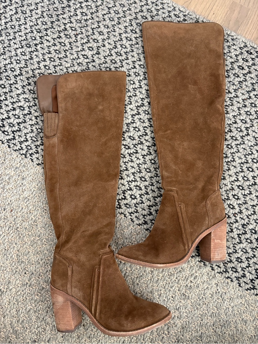 Vince Camuto Melaya Women’s Tall Brown over the knee Suede Boots 9.5